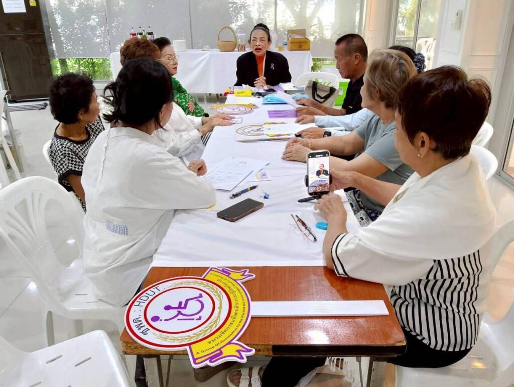 ชมรมจิตอาสาเพื่อคนพิการและผู้ด้อยโอกาส (ชพด.:"HDUT") จัดกิจกรรม “ประชุมสัญจรและทัศนศึกษา” เพื่อกระชับความสัมพันธ์และวางแผนยุทธศาสตร์องค์กร ณ จังหวัดชลบุรี 28