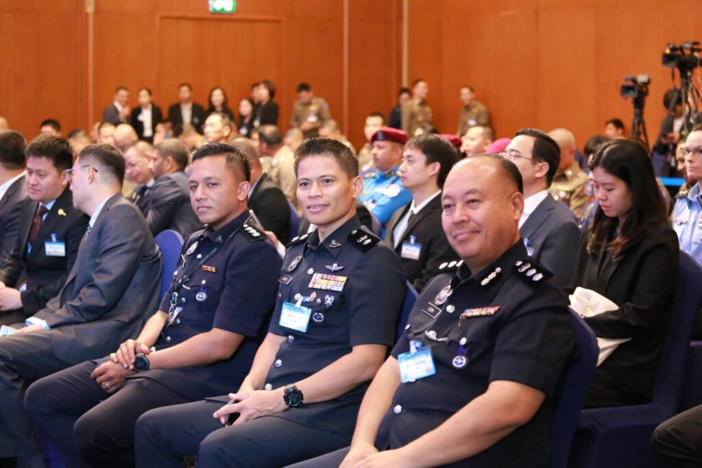 ไทยผงาด! เปิดตัว “SHIELD” เทคโนโลยีแรกของโลก ทลายขบวนการคอลเซ็นเตอร์และค้ามนุษย์ข้ามชาติ 33