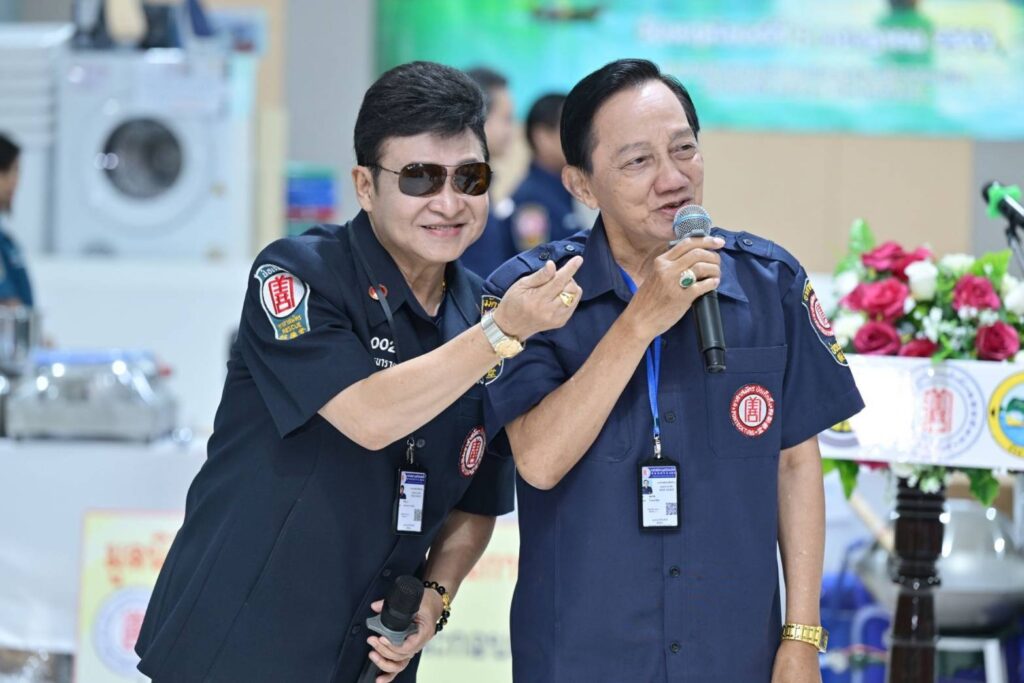 มูลนิธิป่อเต็กตึ๊ง เดินสายสร้างอาชีพ สร้างชีวิตประชาชนภาคใต้อย่างยั่งยืนต่อเนื่อง มอบอุปกรณ์ประกอบอาชีพให้แก่ครัวเรือนยากจนในพื้นที่จังหวัดพังงา พร้อมมอบจักรยานให้แก่โรงเรียนในพื้นที่ชนบท และนำหน่วยแพทย์เคลื่อนที่ออกบริการฟรี 41