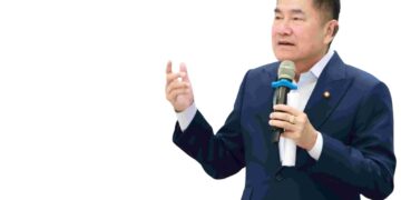 “มือปราบหูดำ” ถอดบทเรียนผู้นำมหานคร ชี้เมืองปลอดภัยเริ่มที่ “คน-ศรัทธา” ไม่ใช่แค่กฎหมาย 1 “มือปราบหูดำ” ถอดบทเรียนผู้นำมหานคร ชี้เมืองปลอดภัยเริ่มที่ “คน-ศรัทธา” ไม่ใช่แค่กฎหมาย