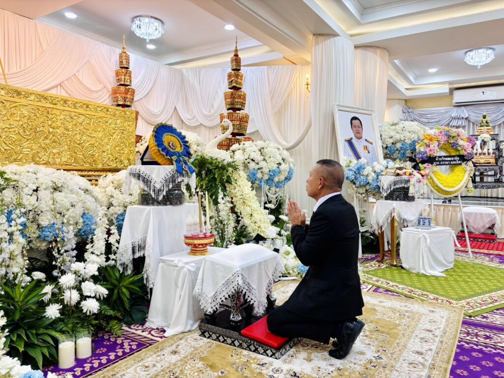 รองนายกสมาคมตำรวจ นำทัพข้าราชการและคนดัง ร่วมพิธีบำเพ็ญกุศล ‘พ.ต.อ.ธงชัย เย็นประเสริฐ’ นายก อบจ.นนทบุรี 27