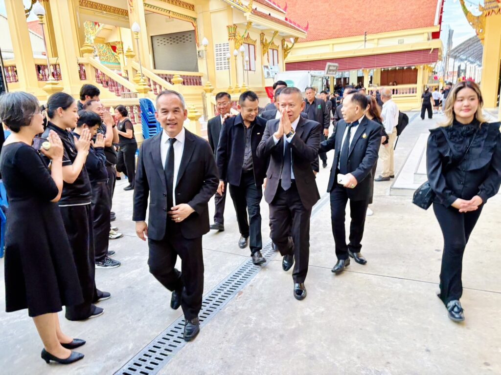 รองนายกสมาคมตำรวจ นำทัพข้าราชการและคนดัง ร่วมพิธีบำเพ็ญกุศล ‘พ.ต.อ.ธงชัย เย็นประเสริฐ’ นายก อบจ.นนทบุรี 26