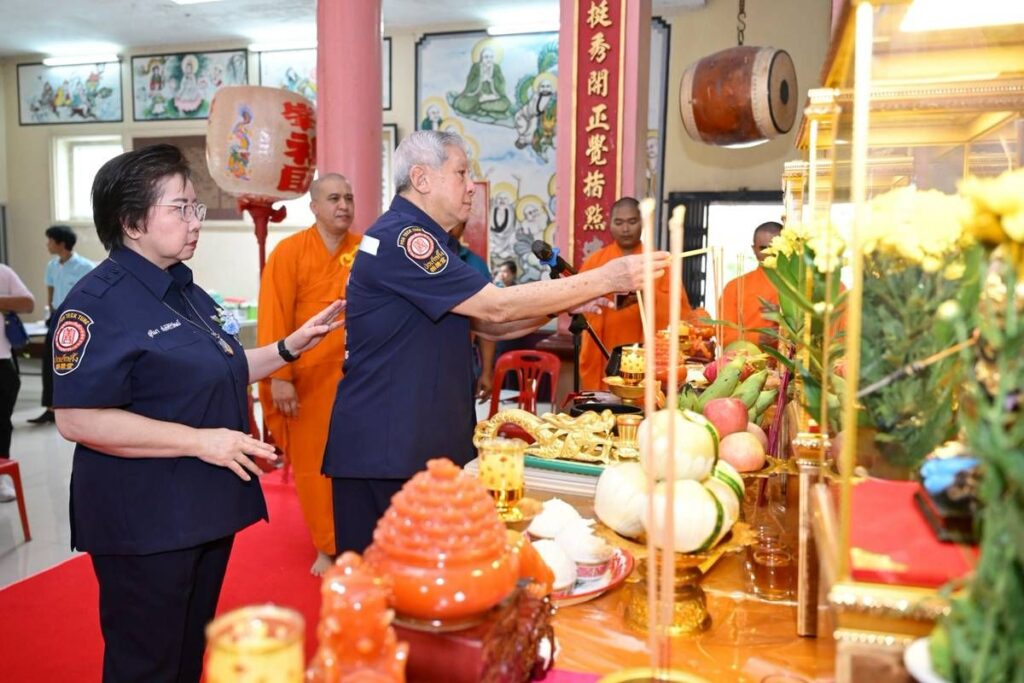 มูลนิธิป่อเต็กตึ๊ง ยกทัพเพิ่มชุดเครื่องอุปโภคบริโภคและค่าพาหนะ แจกจ่ายแก่ผู้ยากไร้ รวม 6,000 ชุด เนื่องในประเพณีทิ้งกระจาด (ซิโกว) 41