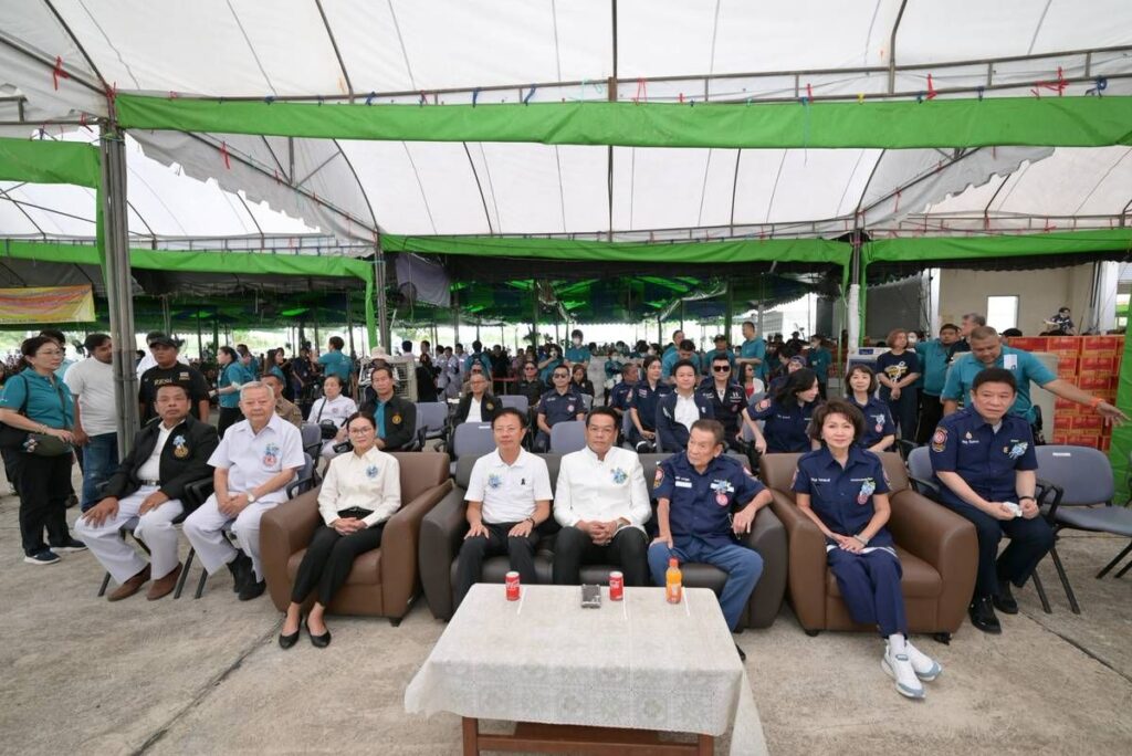 มูลนิธิป่อเต็กตึ๊ง ยกทัพเพิ่มชุดเครื่องอุปโภคบริโภคและค่าพาหนะ แจกจ่ายแก่ผู้ยากไร้ รวม 6,000 ชุด เนื่องในประเพณีทิ้งกระจาด (ซิโกว) 34