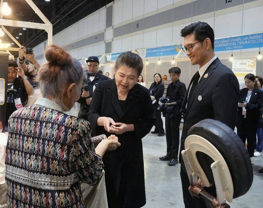 พาณิชย์เปิดยิ่งใหญ่ “Thailand Local SDGs Plus Expo 2026” ผนึกพลังรัฐ–เอกชน ดันสินค้าไทยโตอย่างยั่งยืน เปิดเวทีจับคู่ธุรกิจ–เซ็น MOU สร้างโอกาสการค้าใหม่ 29
