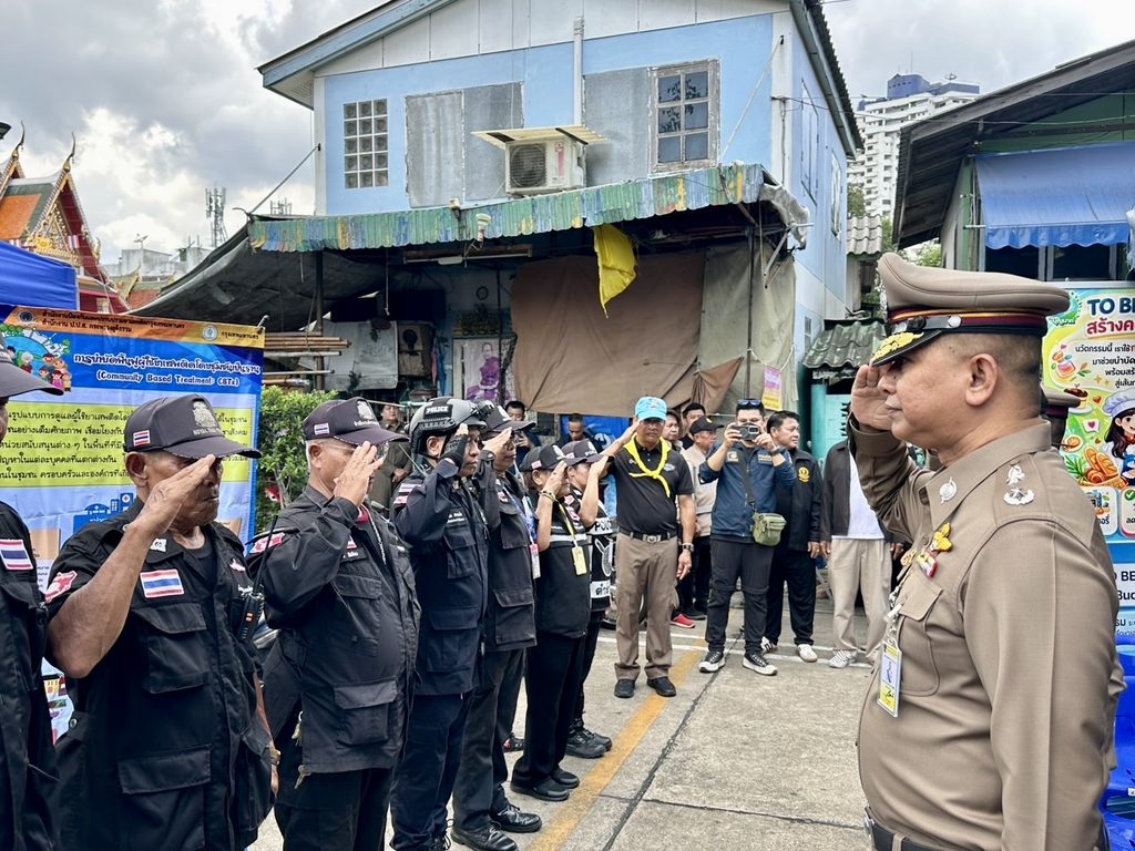 บช.น. ลุยจริง! สน.ราษฎร์บูรณะปั้น “ชุมชนสีขาว” พลังมวลชนแก้ไขปัญหายาเสพติด 29