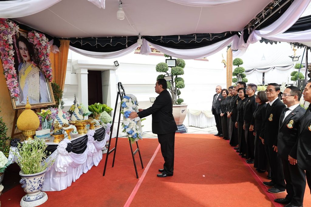 2 สมาคมหนังสือพิมพ์ฯ นำคณะกรรมการ–ที่ปรึกษา เข้าถวายความอาลัย ณ พระบรมมหาราชวัง 34