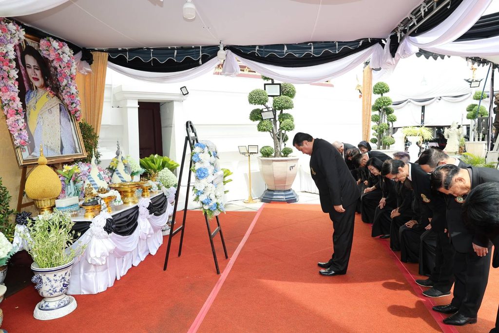 2 สมาคมหนังสือพิมพ์ฯ นำคณะกรรมการ–ที่ปรึกษา เข้าถวายความอาลัย ณ พระบรมมหาราชวัง 33