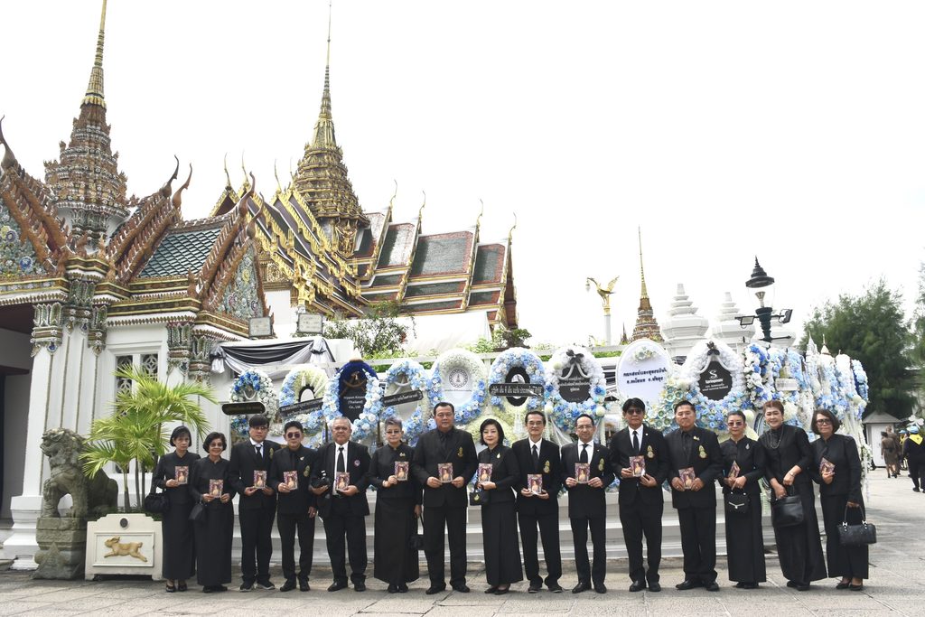 2 สมาคมหนังสือพิมพ์ฯ นำคณะกรรมการ–ที่ปรึกษา เข้าถวายความอาลัย ณ พระบรมมหาราชวัง 27
